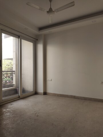 Furnished Amenities in 3 BHK Builder Floor at East Of Kailash – for Rent