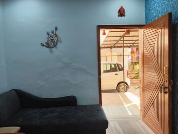 Room in 3 BHK Independent House at Old Padra Road – for Sale