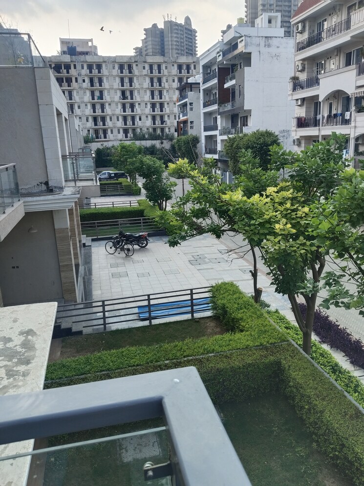 Balcony, tata-primanti-villas 4 Bedroom 7000 Sq.Ft. Villa In Sector 72 Gurgaon 8220940