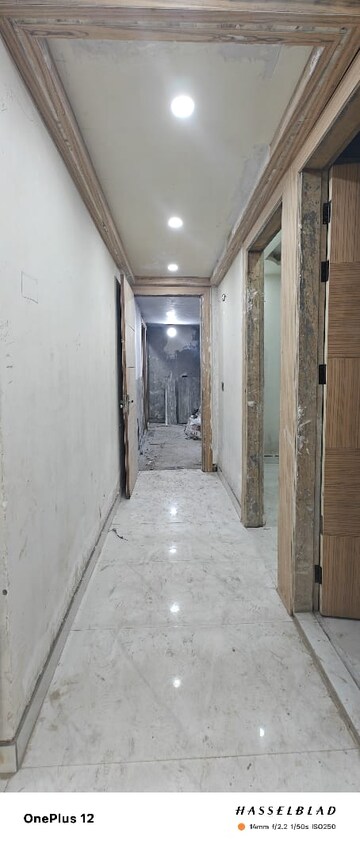 Building Lobby in 3 BHK Builder Floor at Sector 73 – for Sale