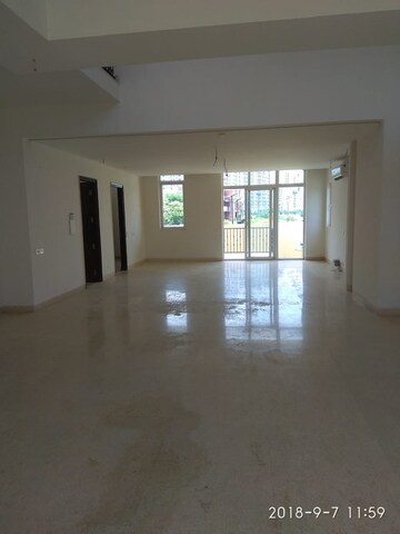 Room in 4 BHK Villa at Tata Primanti Villas, Sector 72 – for Sale