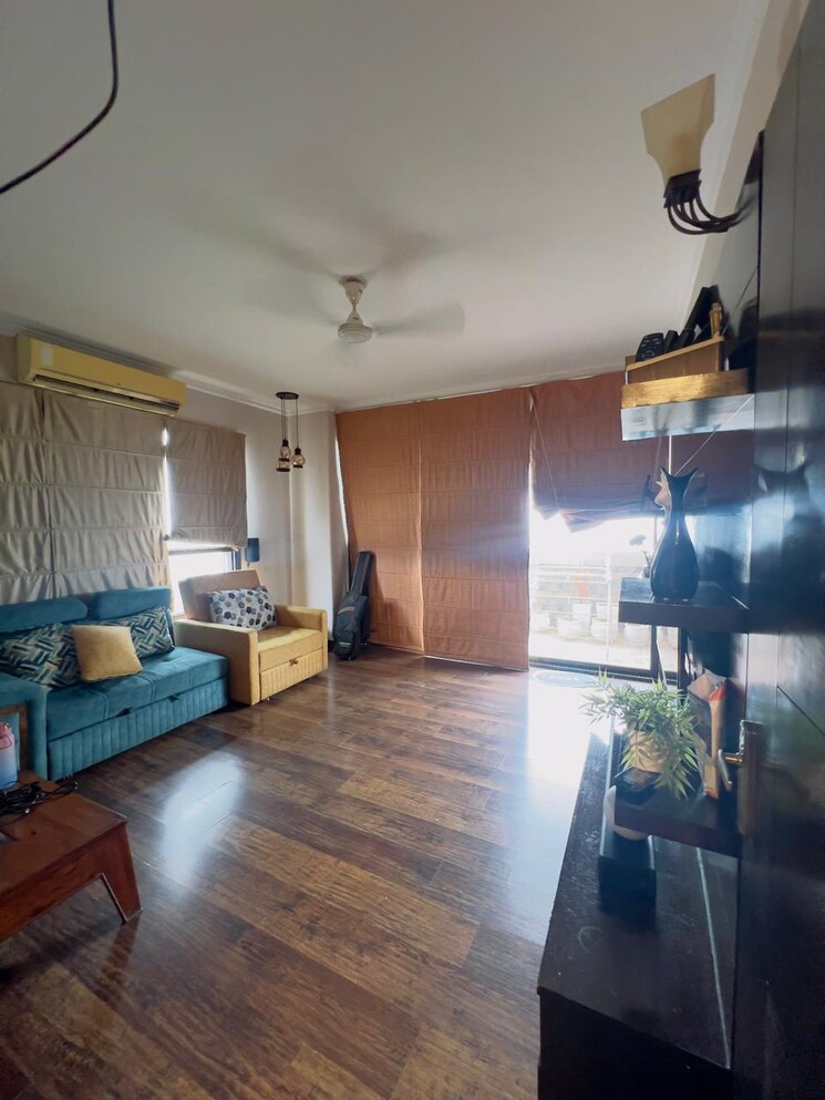 Living Room, tata-primanti-villas 4 Bedroom 8500 Sq.Ft. Villa In Sector 72 Gurgaon 8220997