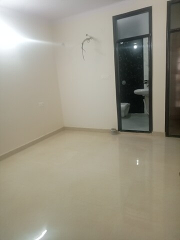 Room in 2 BHK Apartment at Tarc Kailasa, Kirti Nagar – for Rent