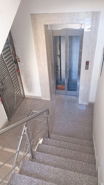 Balcony in 4 BHK Villa at Orchid Petals, Sector 49 – for Rent