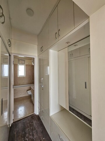 Building Lobby in 5 BHK Villa at Orchid Petals, Sector 49 – for Sale