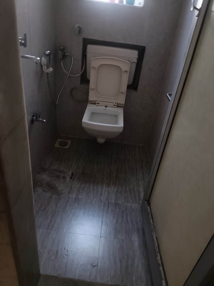 Bathroom, nityanand-baug 2 Bedroom 755 Sq.Ft. Apartment In Chembur Mumbai 8221075