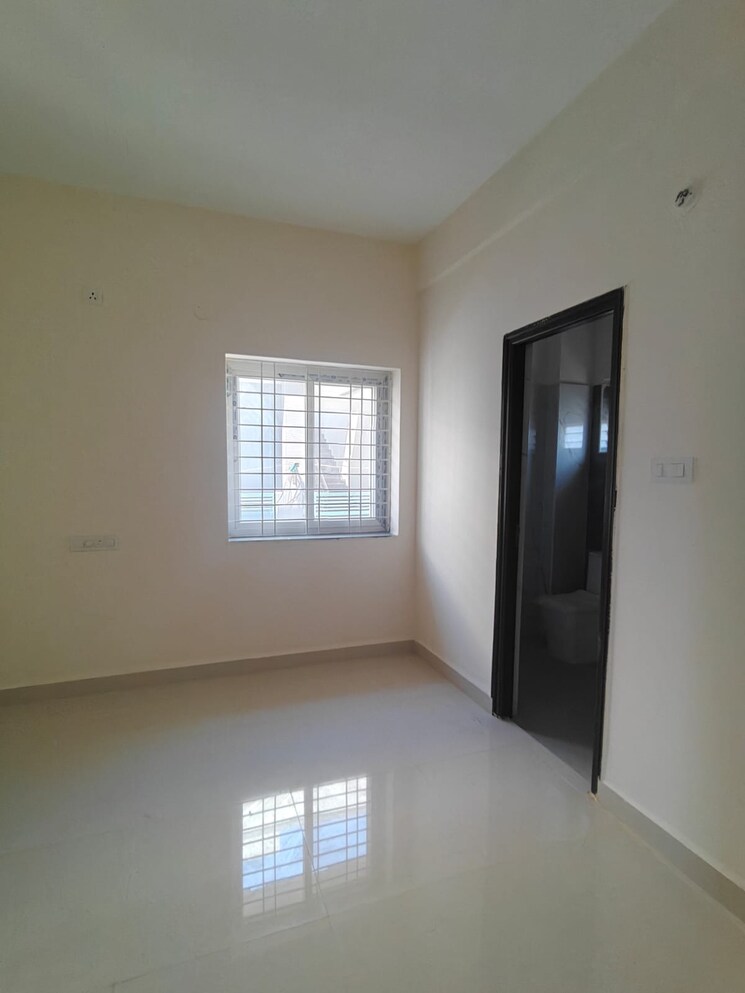 Room, kukatpally 3 Bedroom 1500 Sq.Ft. Apartment In Kukatpally Hyderabad 8221090