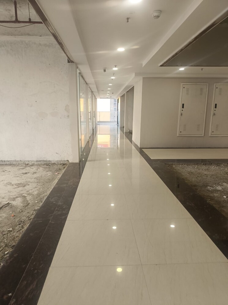 undefined, spectrum-metro Commercial Office Space 425 Sq.Ft. In Sector 75 Noida 8221096