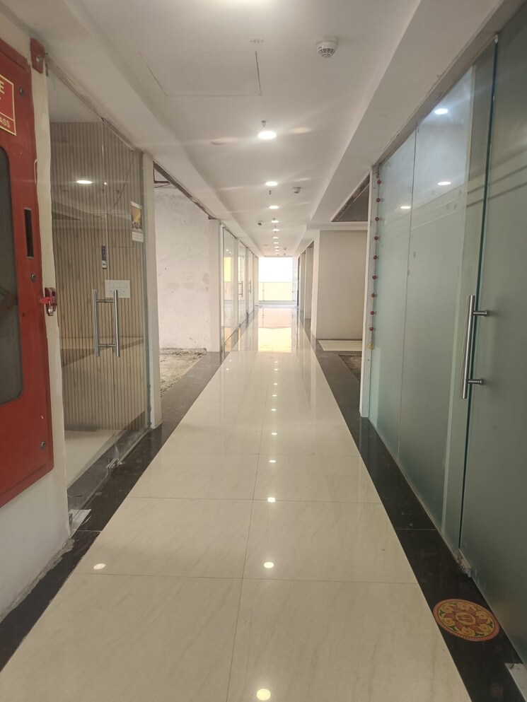 undefined, spectrum-metro Commercial Office Space 425 Sq.Ft. In Sector 75 Noida 8221096