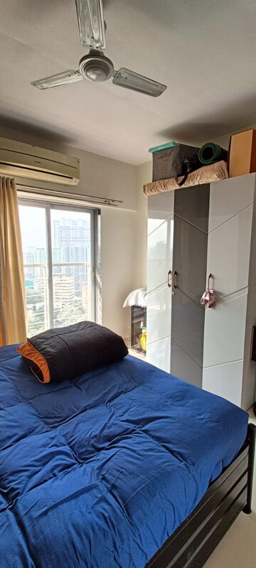 Bedroom in 2 BHK Apartment at Malad West – for Rent