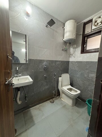 Master Bedroom in 1 BHK Builder Floor at Saket – for Rent