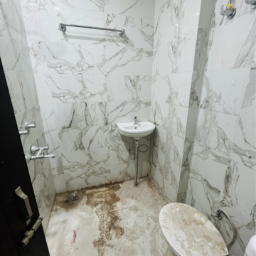 Attached Bathroom in 1 BHK Builder Floor at Palam Vihar Residents Association, Palam Vihar – for Rent