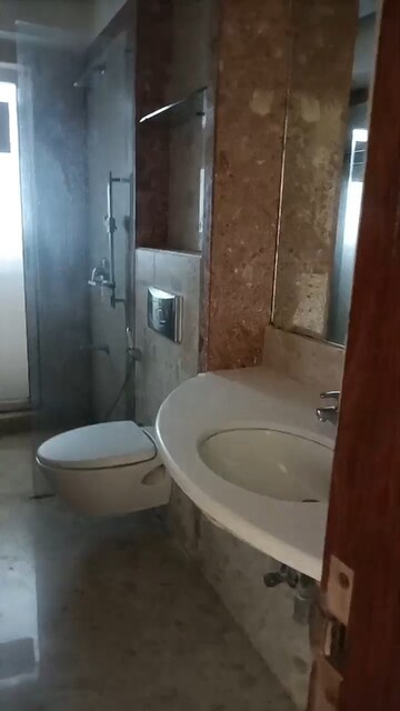 Bathroom in 3.5 BHK Apartment at Andheri West – for Rent