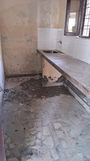 Balcony in 5 BHK Independent House at Gms Road – for Rent