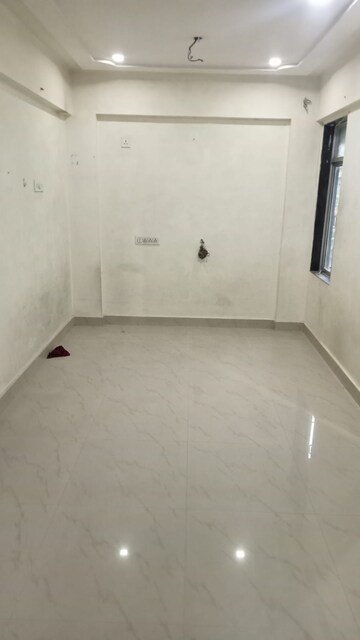  Office Space For Rent in Express Zone, Malad East