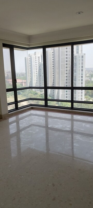 Staircase in 3 BHK Apartment at Jaypee Green Crescent Court, Jaypee Greens – for Rent