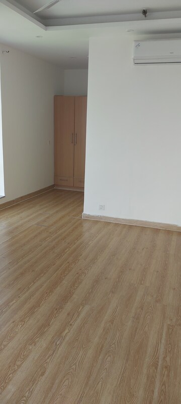 3 BHK Apartment For Sale in Jaypee Greens Pavilion Court, Sector 128
