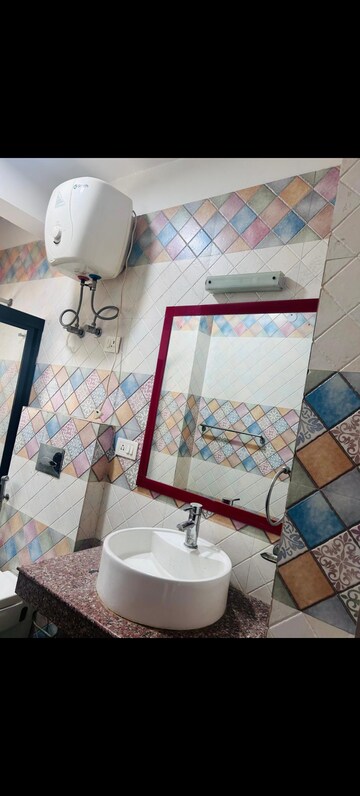 Master Bedroom in 2 BHK Builder Floor at Vasant Kunj – for Rent