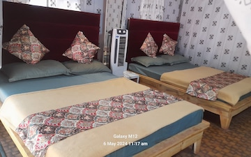 Shop For Rent in Thane West