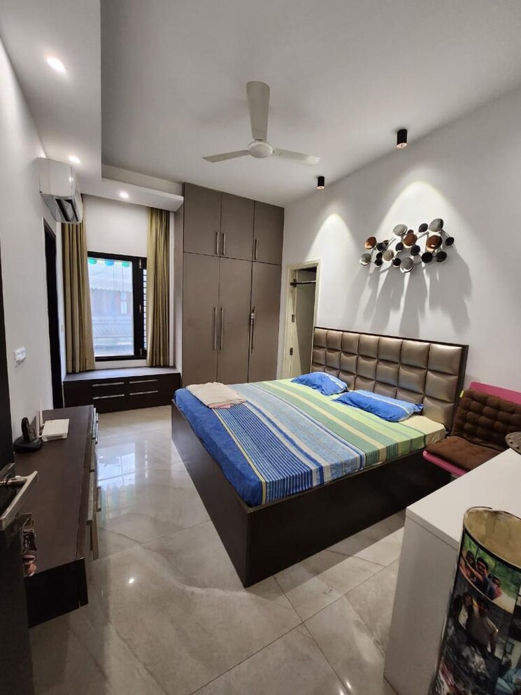Bedroom, adarsh nagar 3 Bedroom 1000 Sq.Ft. Builder Floor In Adarsh Nagar Delhi 8221394