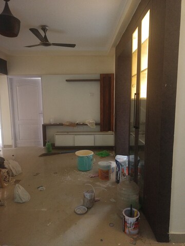 Bathroom in 3 BHK Apartment at Amrapali Silicon City, Sector 76 – for Rent