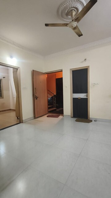 Room in 2 BHK Builder Floor at Indiranagar – for Rent
