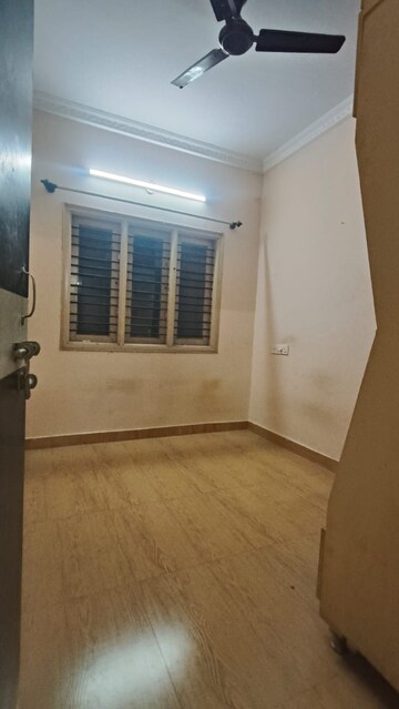 Room in 2 BHK Builder Floor at Indiranagar – for Rent