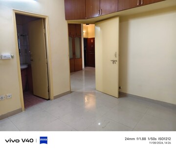 Room in 2 BHK Apartment at Halasuru – for Rent