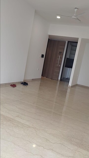 Room in 3 BHK Apartment at Lodha The Park, Worli – for Rent