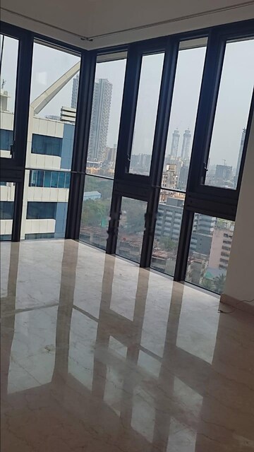 Room in 3 BHK Apartment at Lodha The Park, Worli – for Rent