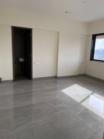 Room in 2 BHK Apartment at RNA Continental, Chembur – for Rent