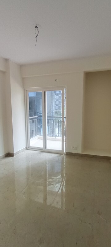 Room in 3 BHK Apartment at Saviour Park, Mohan Nagar – for Sale