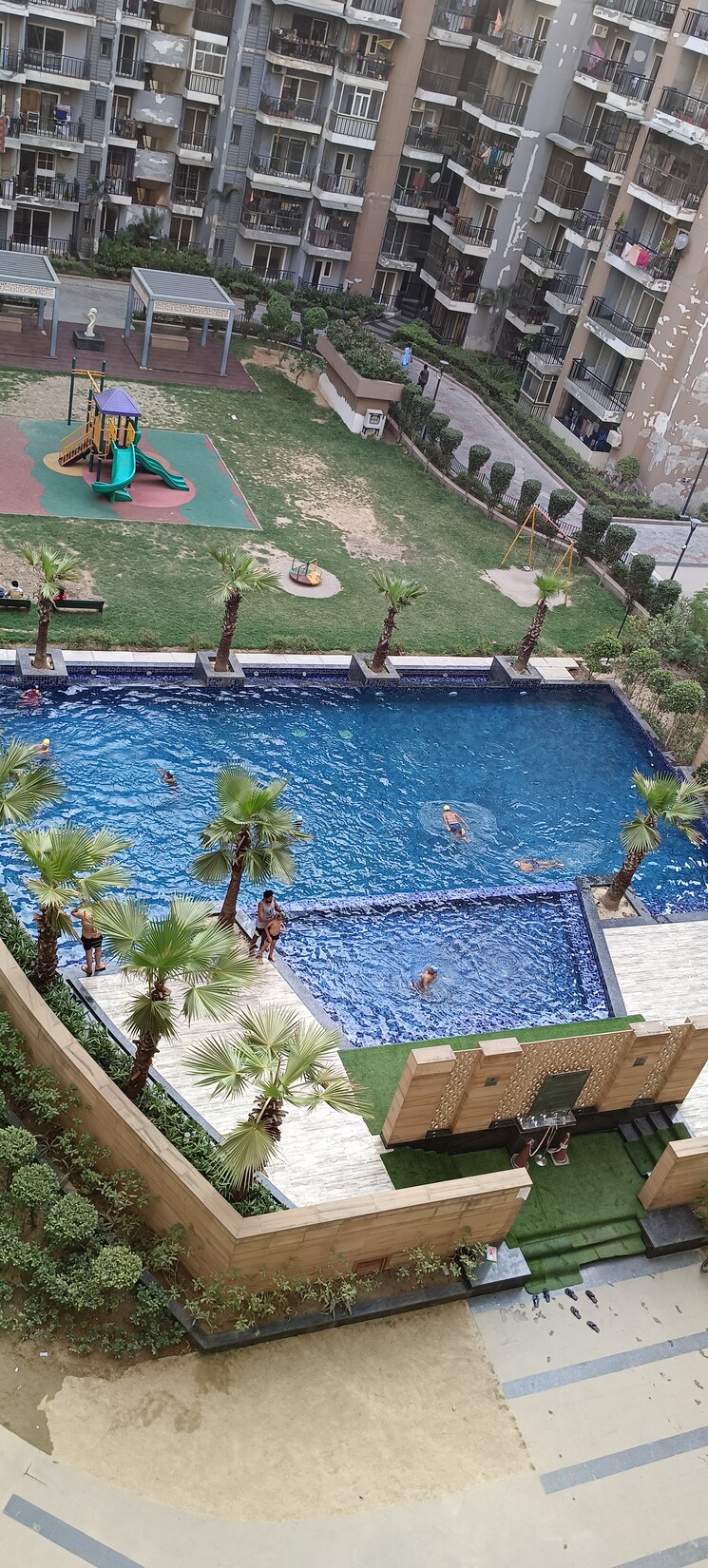Swimming Pool, saviour-park 3 Bedroom 1525 Sq.Ft. Apartment In Mohan Nagar Ghaziabad 8221522