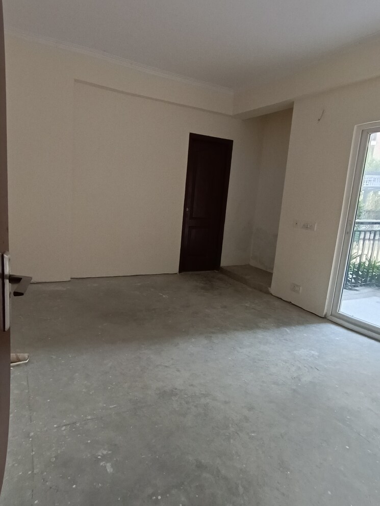 Room, saviour-park 3 Bedroom 1525 Sq.Ft. Apartment In Mohan Nagar Ghaziabad 8221522