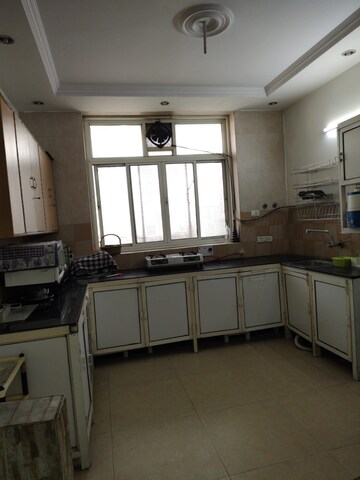 Kitchen in 2.5 BHK Independent House at Sector 55 – for Rent