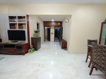 Living Room in 2.5 BHK Apartment at Amardeep Apartment Chembur, Chembur – for Rent