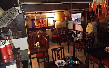 Showroom For Rent in Camac Street
