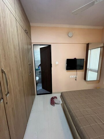 2 BHK Apartment For Rent in Rustomjee Erika, Bandra East