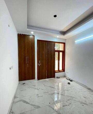Room in 1 BHK Builder Floor at Saket – for Rent