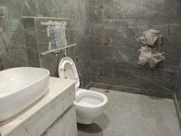 Master Bedroom in 3 BHK Builder Floor at Defence Colony – for Rent