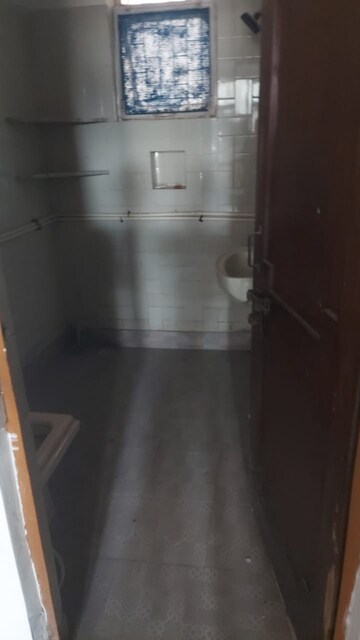 Bathroom in 2 BHK Builder Floor at Sector 11 – for Rent