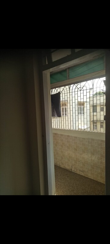 Room in 1 BHK Apartment at Adarsh Nagar CHS Worli, Worli – for Rent