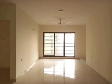 Room in 2 BHK Apartment at Acme Ozone, Manpada – for Rent