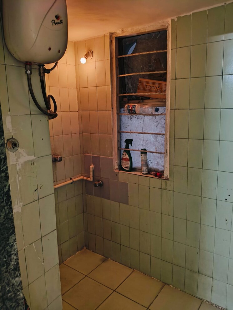 Bathroom, lokpuram-chs 1 Bedroom 620 Sq.Ft. Apartment In Vasant Vihar Thane 8221707