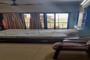 Bedroom in 2 BHK Apartment at MAYFAIR SYMPHONY SPRINGS CHS LTD, Vikhroli West – for Rent