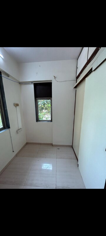 Room in 1 BHK Apartment at Gandharv Darshan, Lower Parel – for Rent