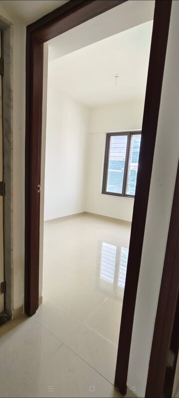Room in 1 BHK Apartment at Lodha Vista, Lower Parel – for Rent