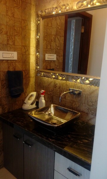 Furnished Amenities in 2 BHK Apartment at Nerul – for Rent