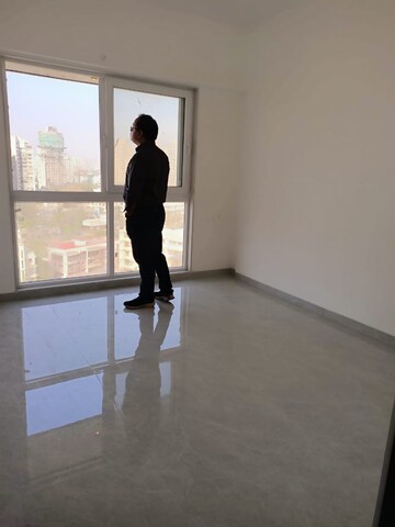 Room in 2 BHK Apartment at Matunga West – for Rent