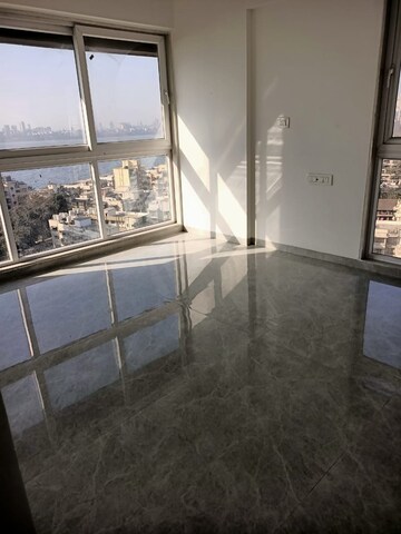 Bedroom in 2 BHK Apartment at Matunga West – for Rent